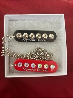 Seymour Duncan Bobbin Pickup Necklace Duo — 1 Black & 1 Red